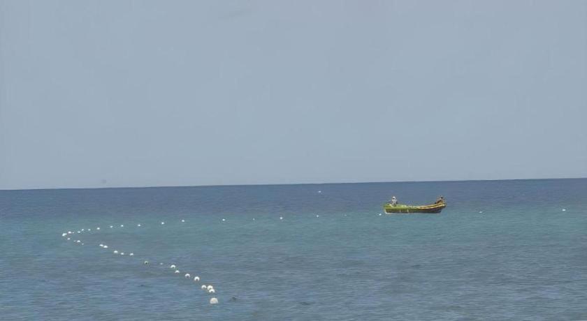 Silver Beach Hotel Trincomalee Exterior foto